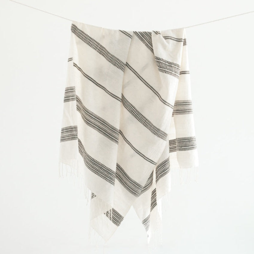 Aden Throw - Natural / Grey