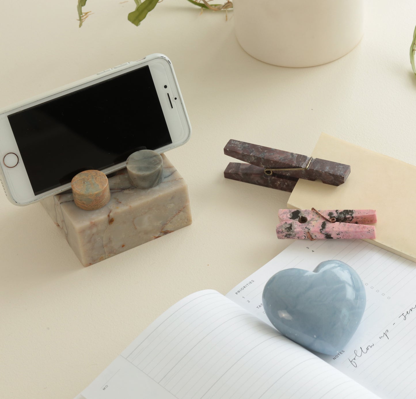 Gemstone Brick Phonestand - Creamy Soapstone